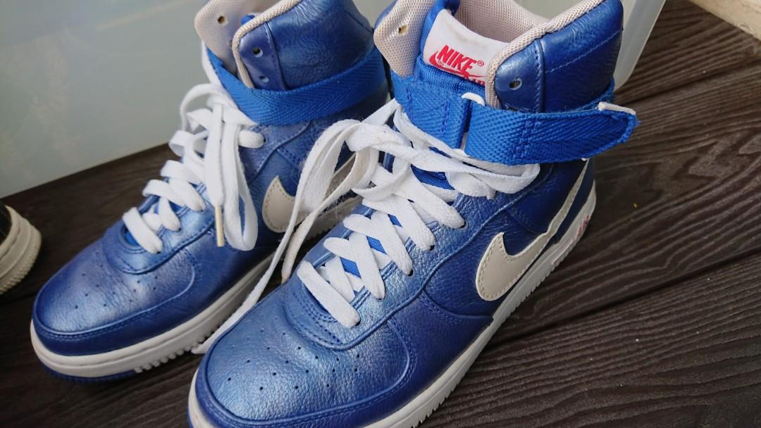 Electric blue nikes 2025