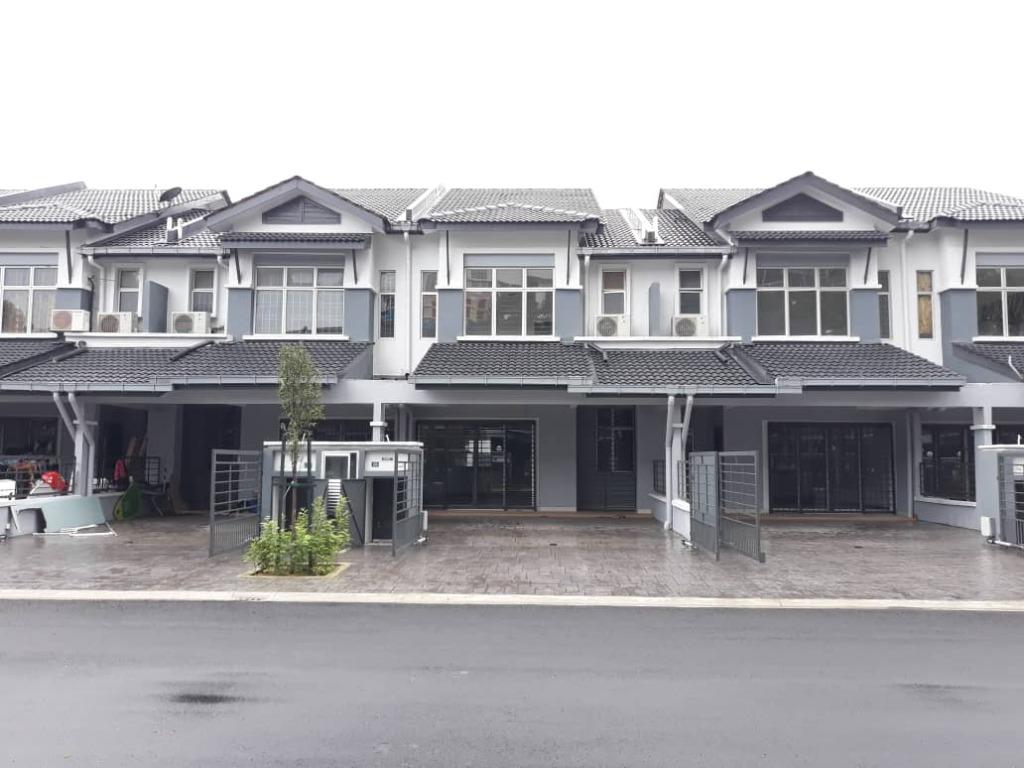 Rumah Teres 2 Tingkat Seksyen 7 Shah Alam Property For Sale On Carousell