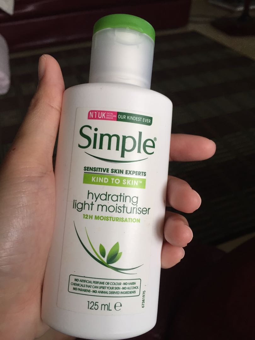 Simple Light Moisturizer
