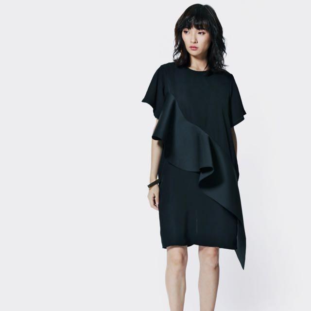 Soeurs mixed material dress in sand, Women's Fashion, Tops, Sleeveless