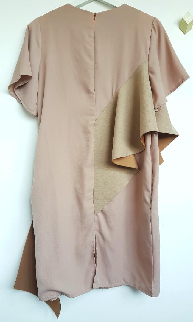 Soeurs mixed material dress in sand, Women's Fashion, Tops, Sleeveless