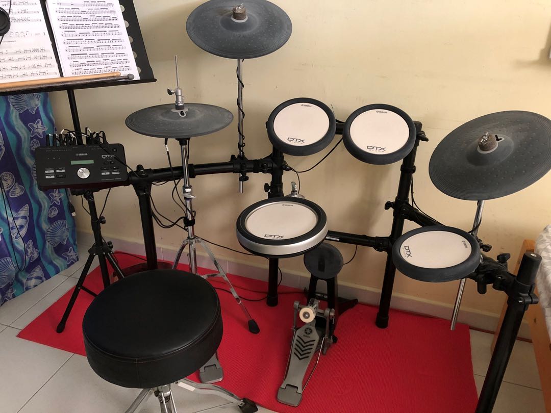Yamaha DTX562K Electronic Drum Set, Hobbies & Toys, Music & Media