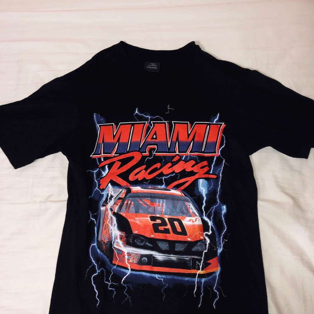 cotton on graphic tees