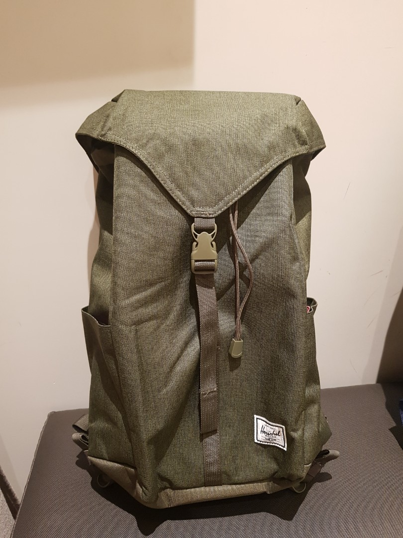 Brand new Herschel Authentic Thompson 