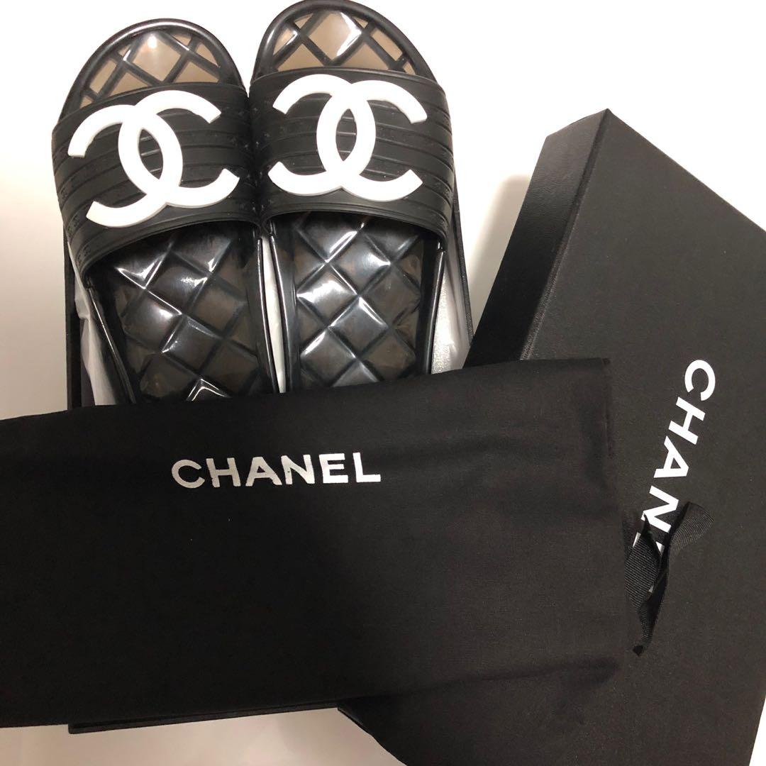 Pre-Owned & Vintage CHANEL Sandals for Women