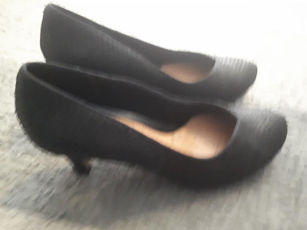 clarks chorus voice black