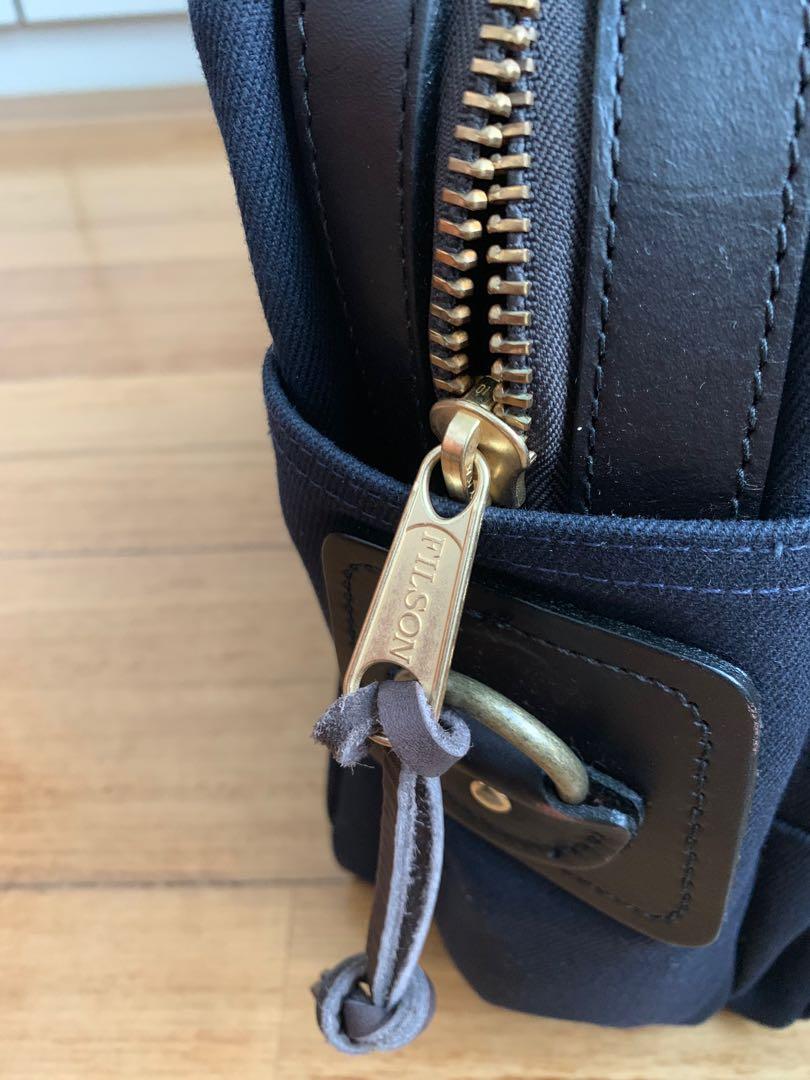 Filson Padded Computer Bag, Men's Fashion, Bags, Briefcases on Carousell