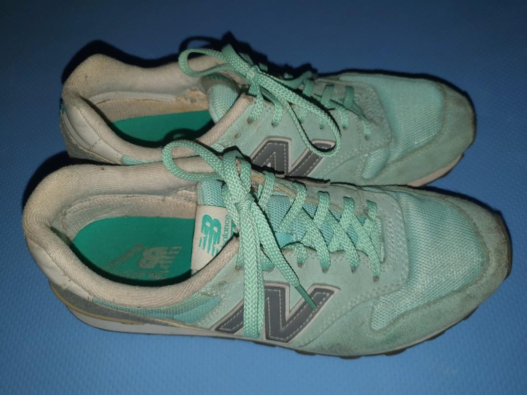 new balance 996 taupe