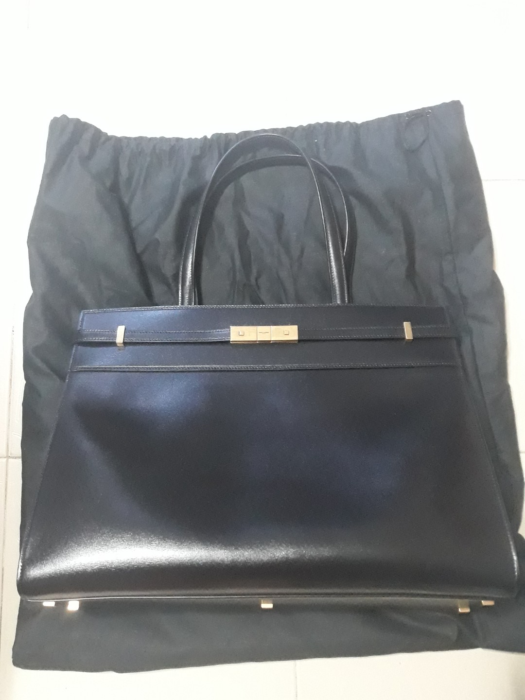 Ysl manhattan on sale medium shopper