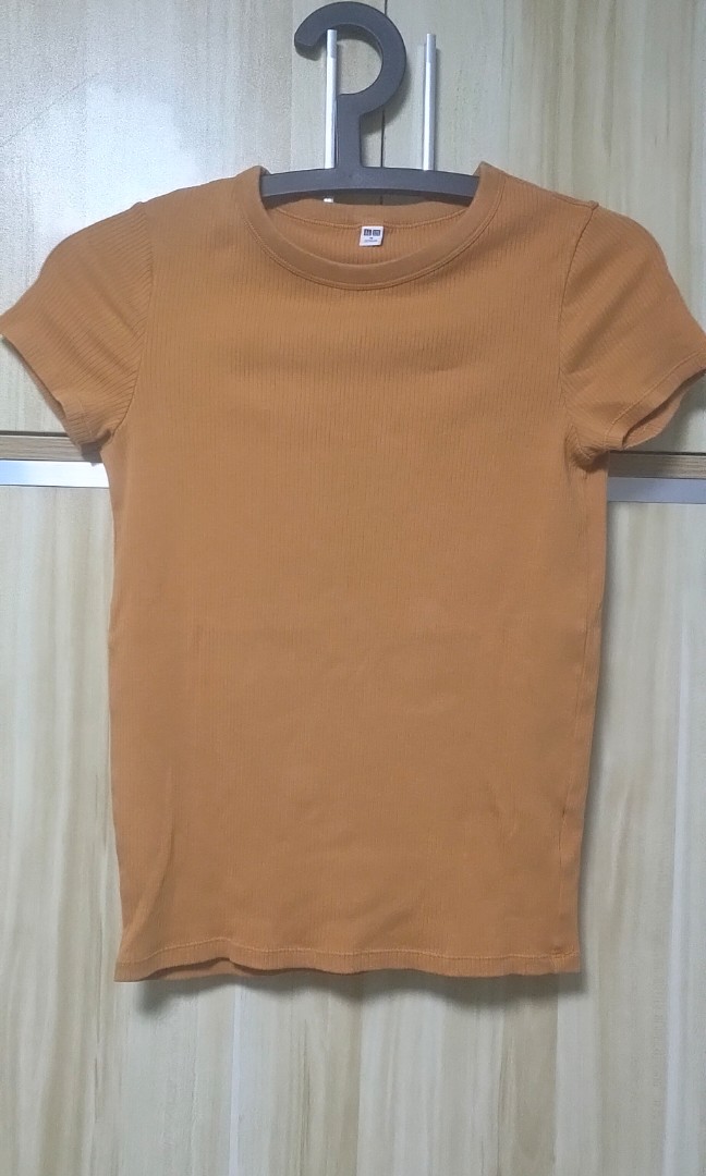Uniqlo ribbed crew neck clearance