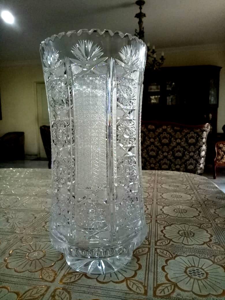 Vas Bunga Kristal Bohemia Turun Harga Antik Pajangan Di Carousell