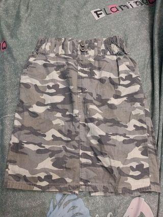 Comouflage skirt