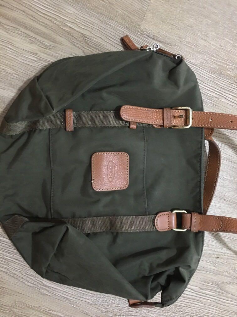 brics sling bag