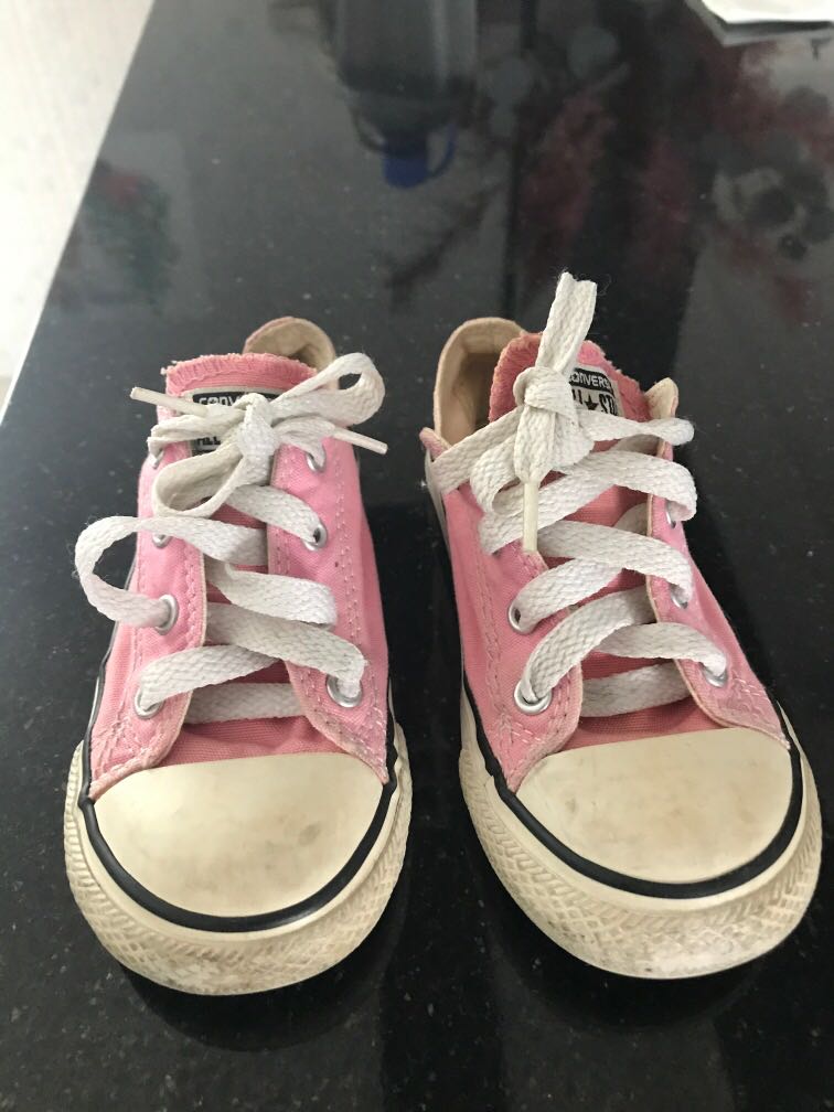 converse pink sneakers