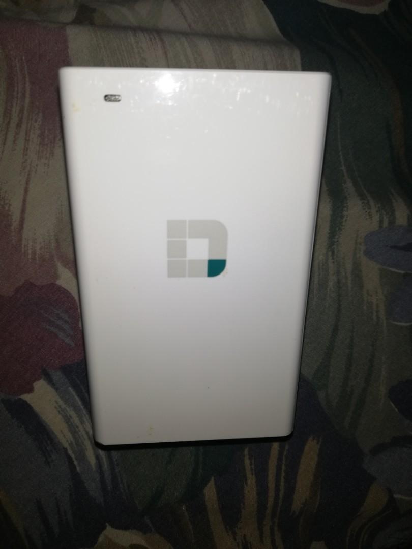 D Link WiFi Range Extender (Category: Networking) located in Balanga. Submitted by jemonixx (Listing ID 255266338, Image 1). Description: D Link AC750 WiFi Range Extender.