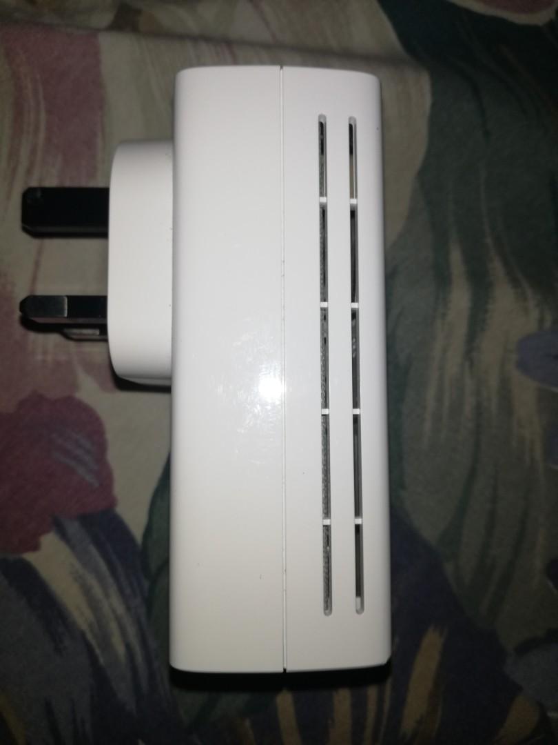 D Link WiFi Range Extender (Category: Networking) located in Balanga. Submitted by jemonixx (Listing ID 255266338, Image 2). Description: D Link AC750 WiFi Range Extender.