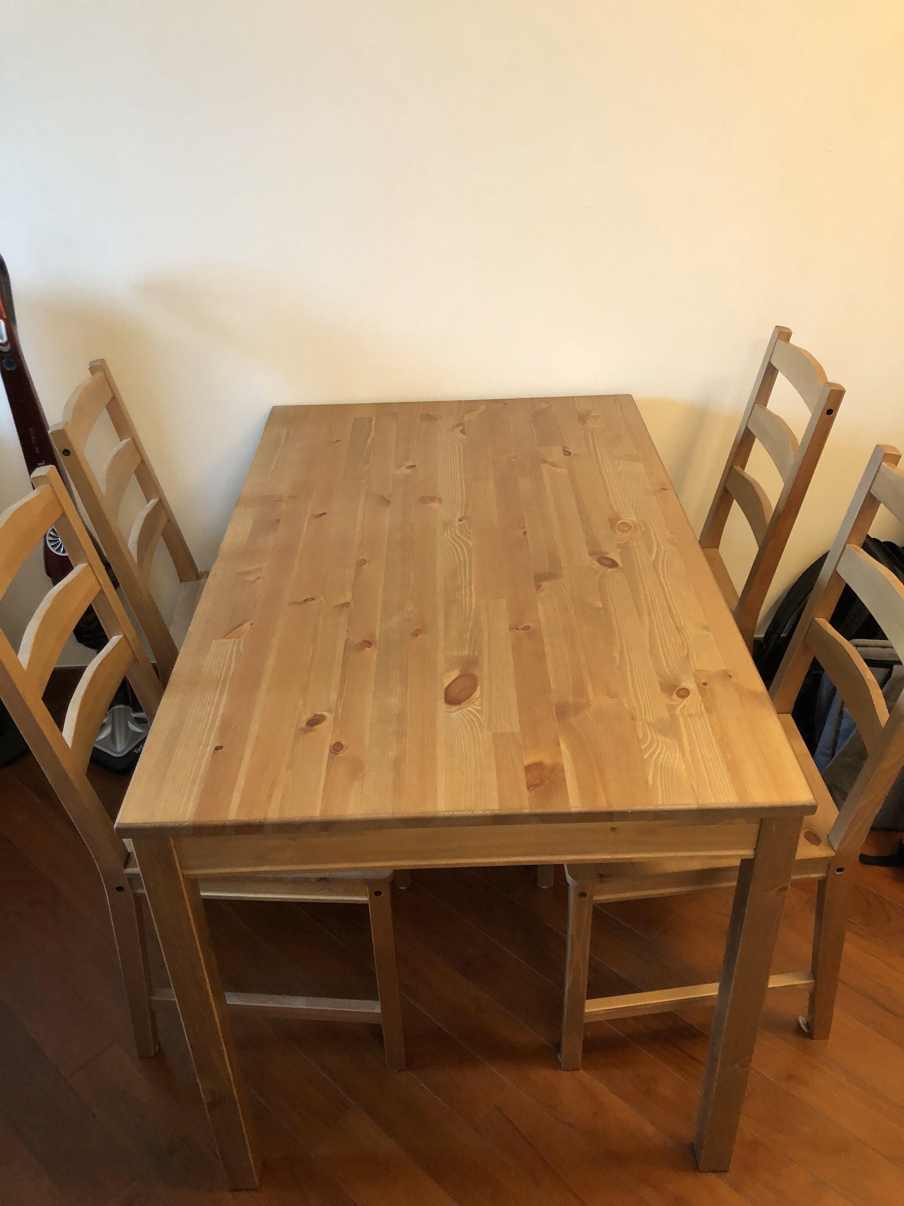 table and chair for one year old