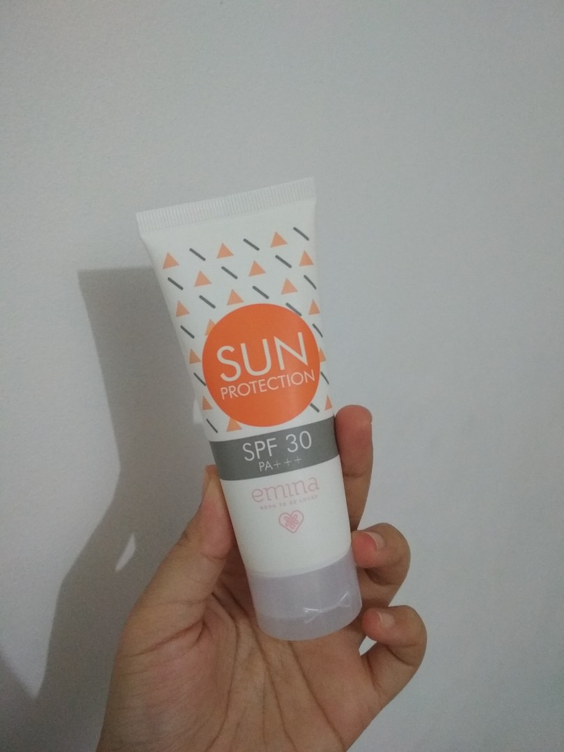 Emina Sun Protection SPF 30, Kesehatan & Kecantikan, Rias Wajah di