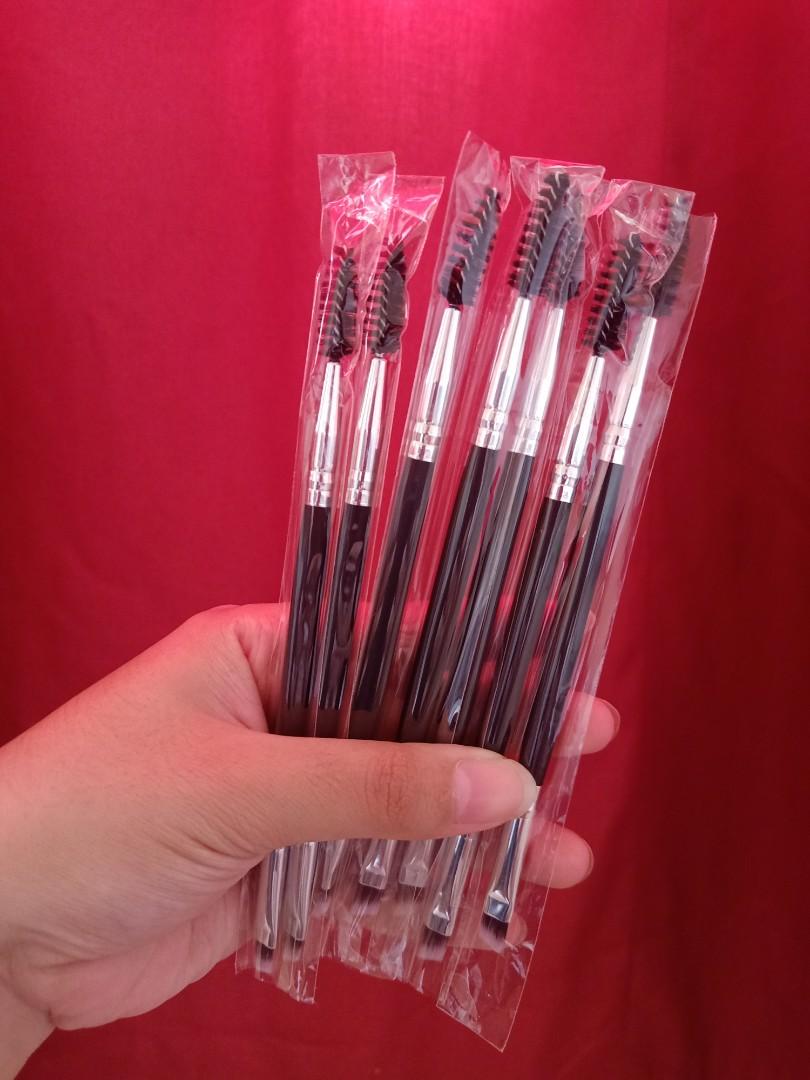 Eyebrow brush, Beauty & Personal Care, Face, Makeup on Carousell