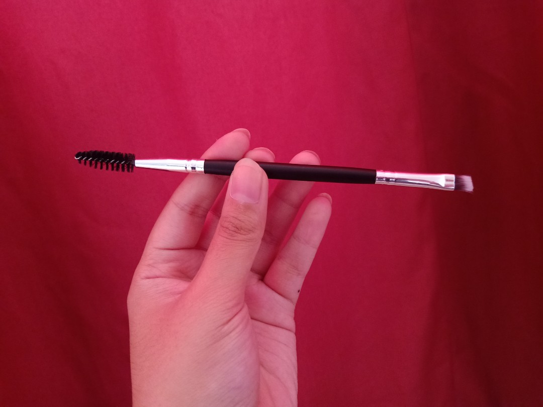 Eyebrow brush, Beauty & Personal Care, Face, Makeup on Carousell
