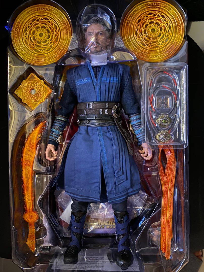 Hot toys best sale doctor strange 2.0