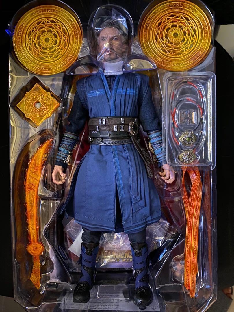 Hot toys doctor strange 2.0 hotsell