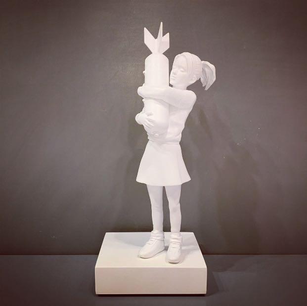 新品未開封 SYNC . bomb hugger white ver. banksy メディコムトイ バンクシー medicom toy FLYING  BALLOONS GIRL｜キャラクタードール