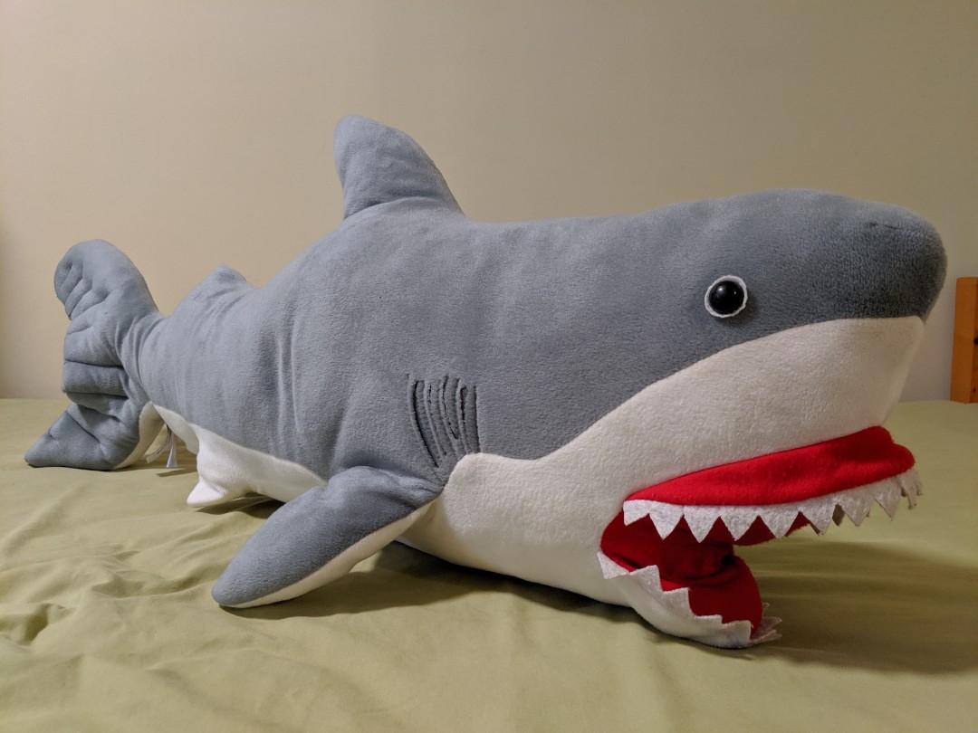 Melissa and doug stuffed shark 2025