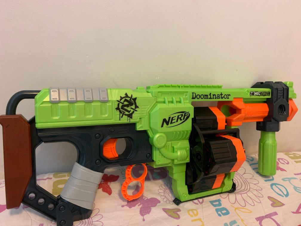 zombie strike dominator