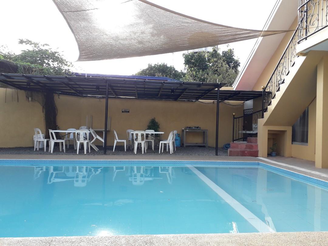 renting a private pool