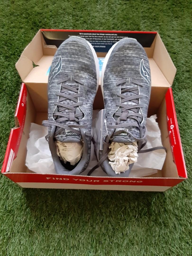 saucony kinvara 2 mens silver