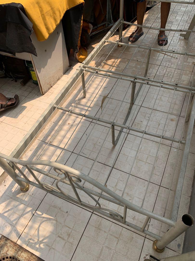 Single bed steel-frame (Category: Bed Frames & Mattresses) located in Antipolo. Submitted by carl.sy. (Listing ID 255228174, Image 3). Description: 36” x 78” steel-framed bed. Mattress not included .