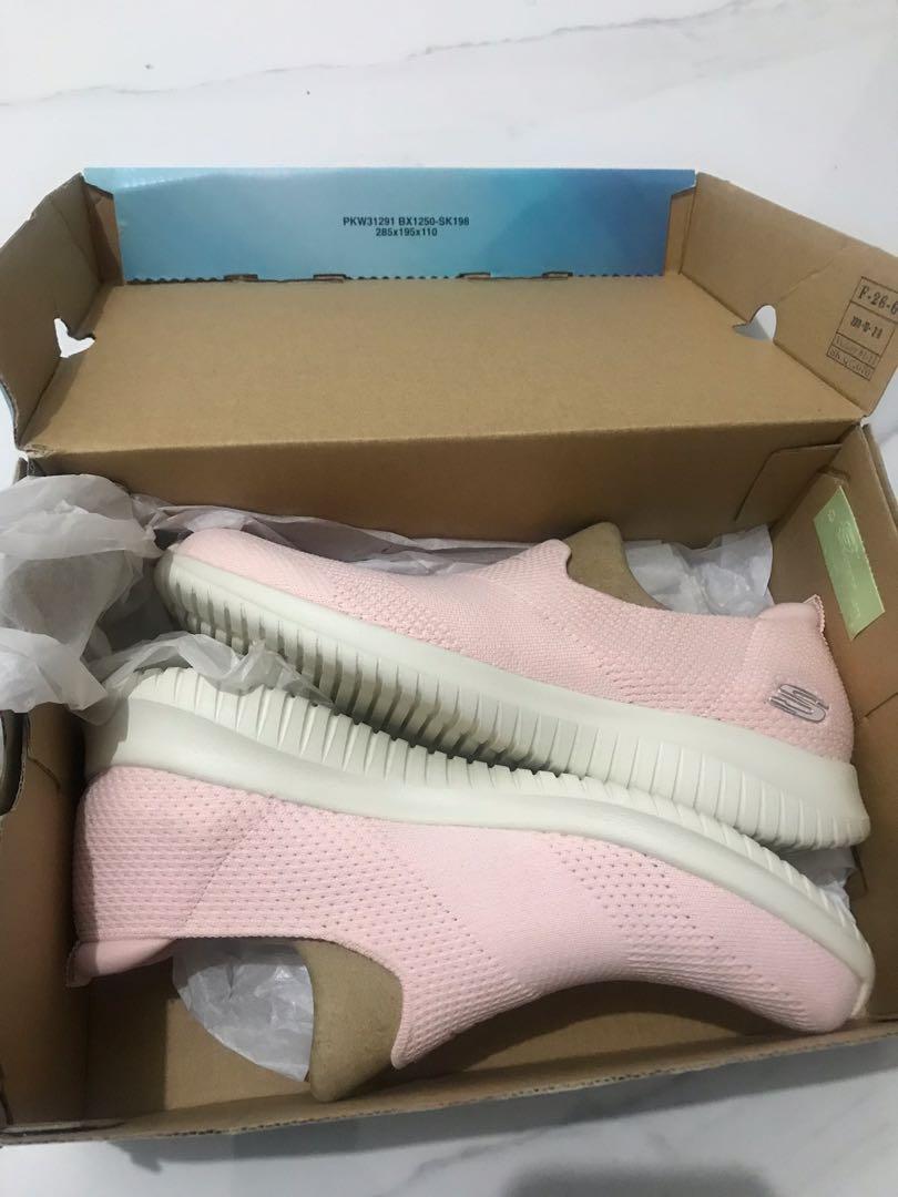 skechers ultra flex air cooled memory foam