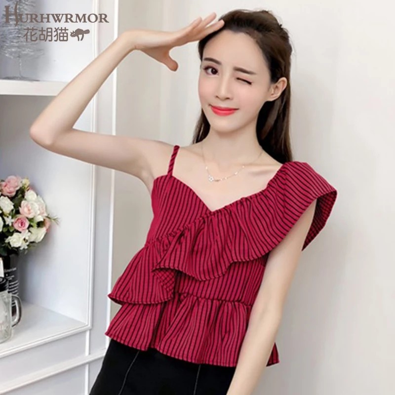 V Top Accessory V Top, Women's Fashion, Tops, Sleeveless on Carousell