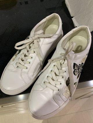PEDRO flower emboss white sneakers size 39