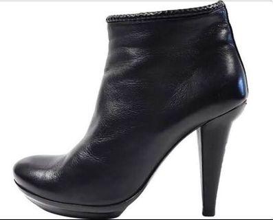 Bottega Veneta black ankle boots made in Italy 