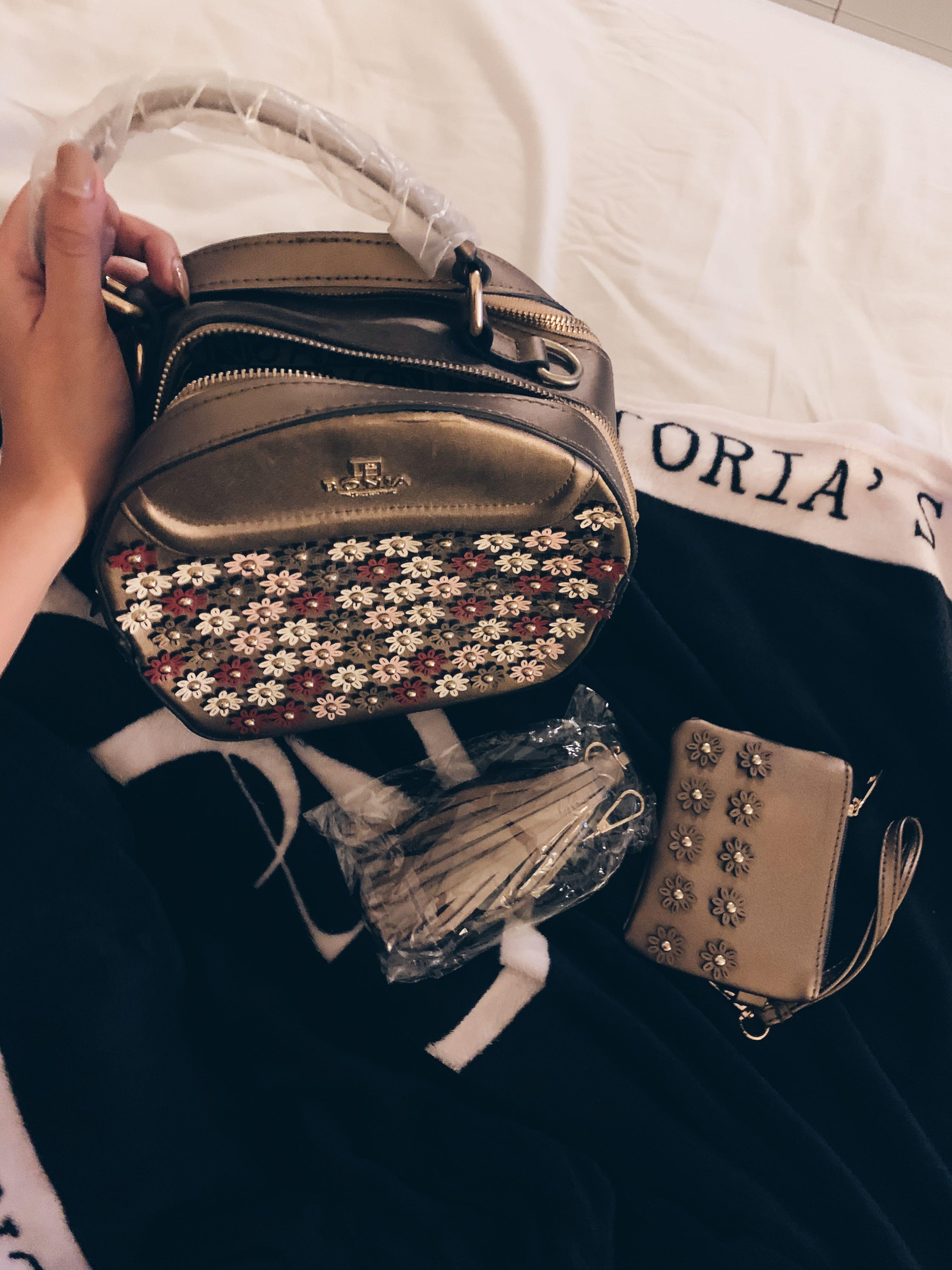 Bonia round bag shop