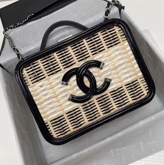 Chanel Rattan Vanity Case#MRTRaffles, Women's Fashion, Bags & Wallets,  Cross-body Bags on Carousell