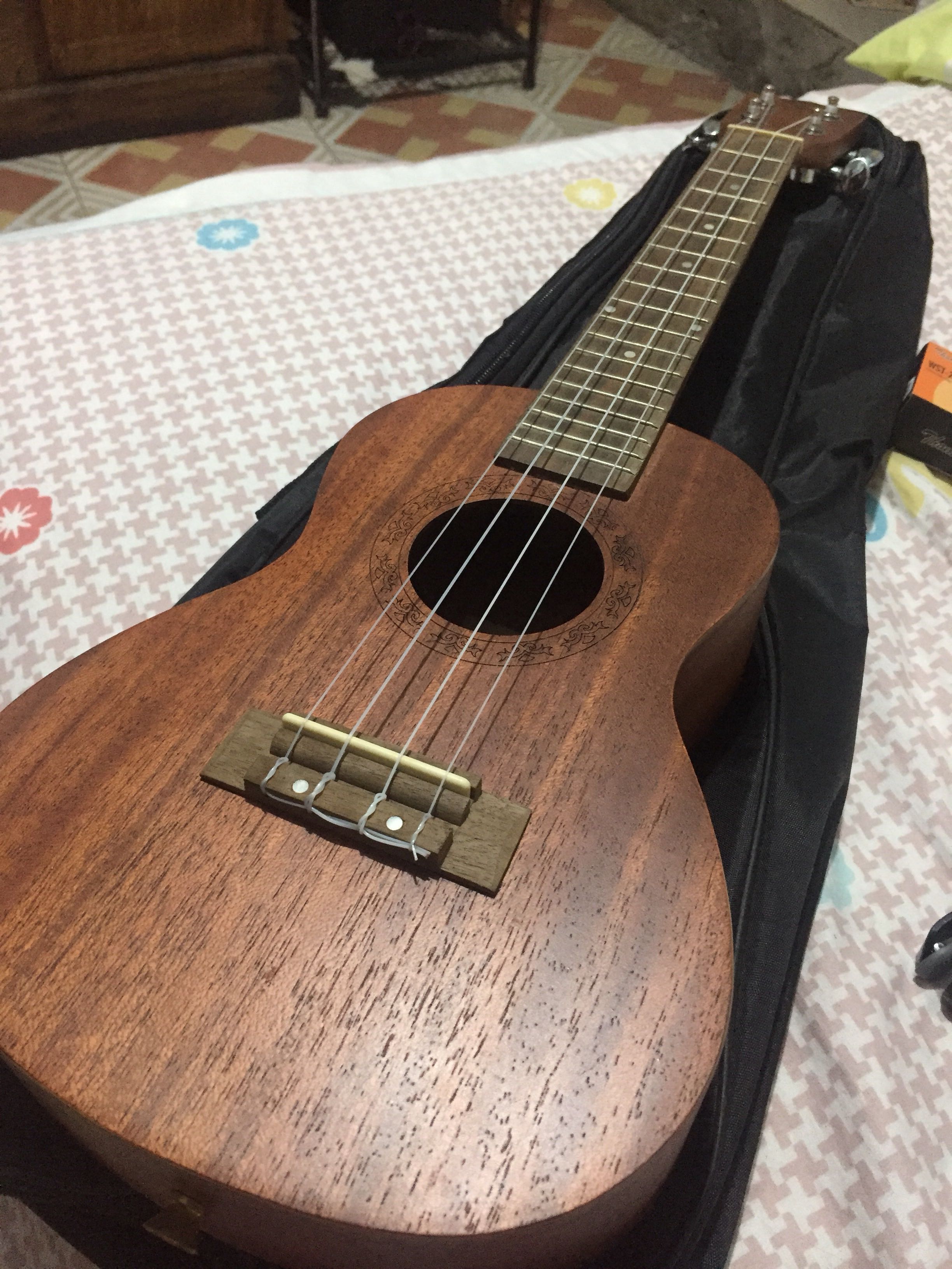 UKULELE Skywing, Hobbies & Toys, Music & Media, CDs & DVDs on Carousell