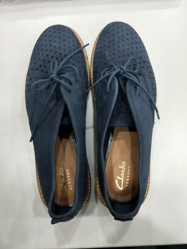 clarks women's fashion sneakers