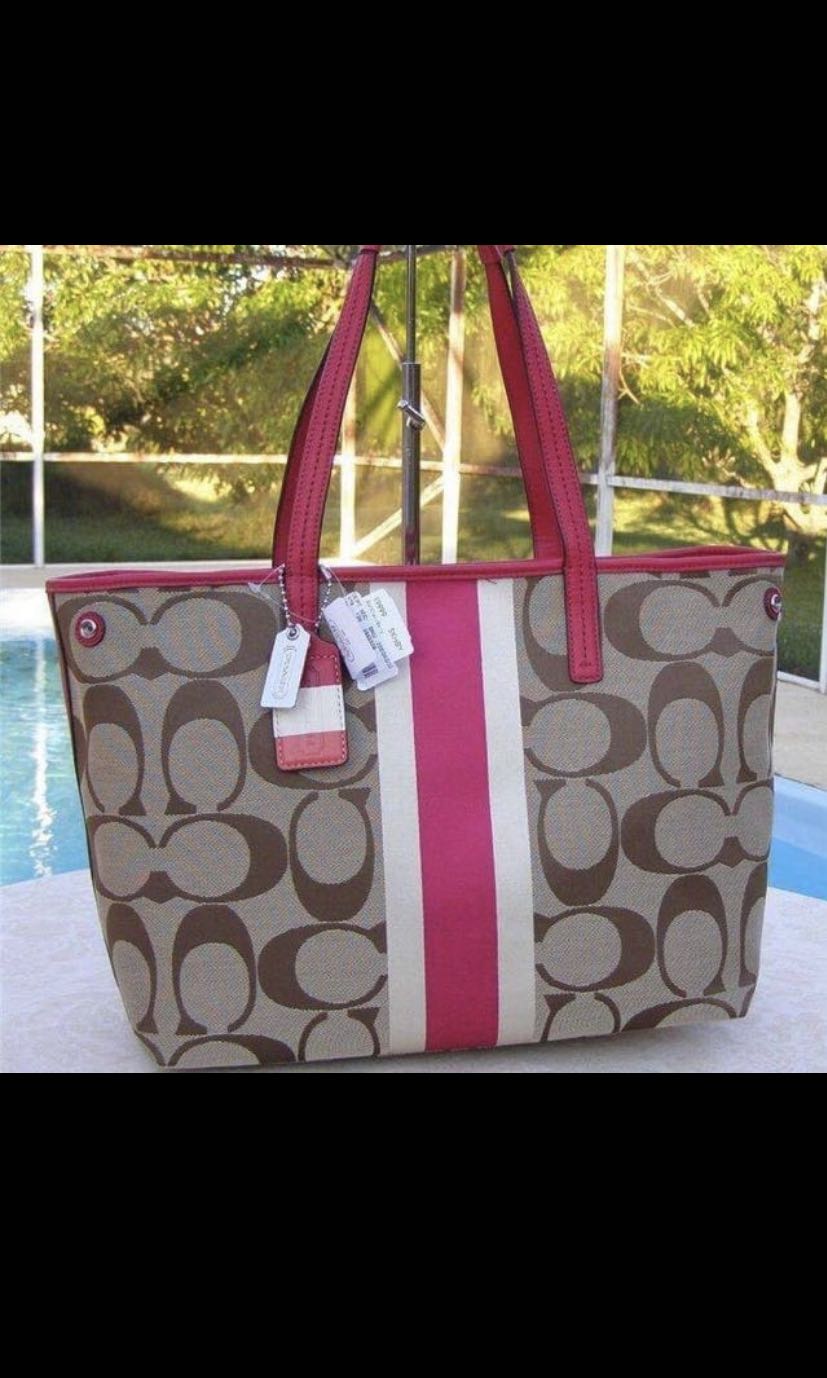 Coach bag pink color discount