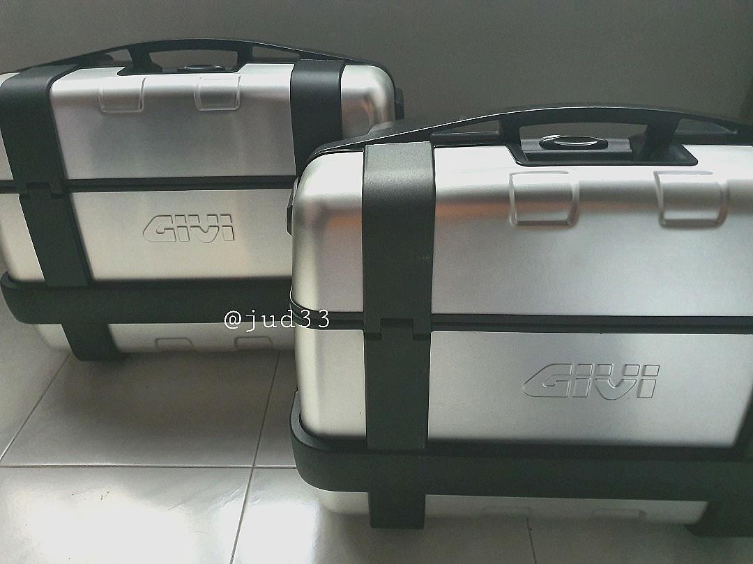 Givi trekker 2025 33 panniers