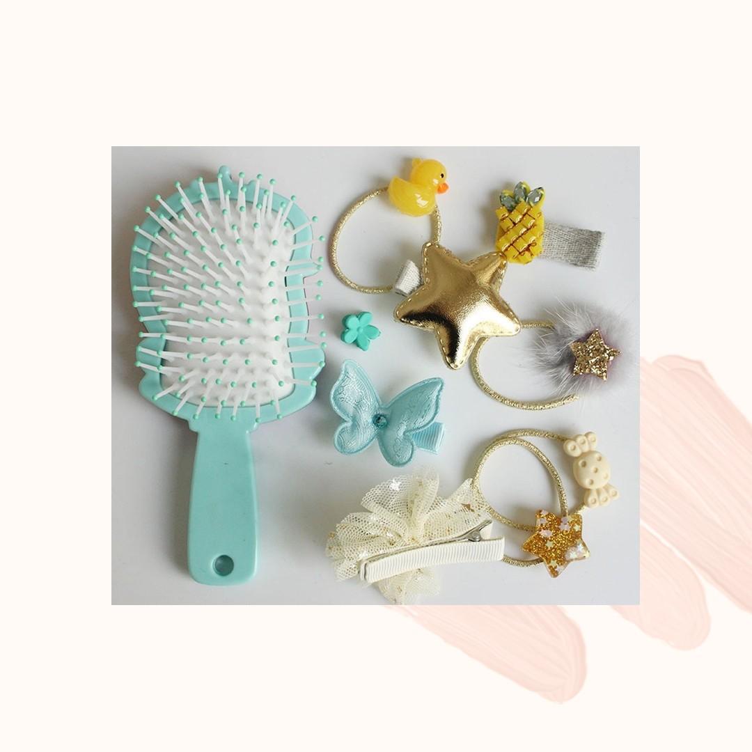 Hairbrush Set (Category: Baby Toiletries & Grooming) located in Marikina City. Submitted by grix08 (Listing ID 255504266, Image 2). Description: Available in 7 different sets: Set A: Ariel Set B: Belle Set C: Aurora Set D: Mermaid Set E: Frozen (side) Set F: Snow White Set G: Frozen (front) Available for pre-order ETA 2-3 weeks #giftideas #babygiftideas #babygiftideasph #hairbrush #babyaccessoriesph #hairaccessories #babysaleph #saleph #littlepea