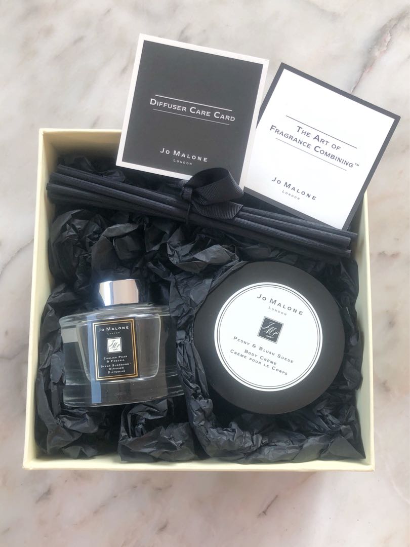Jo Malone gift set, Beauty & Personal Care, Bath & Body, Body Care on