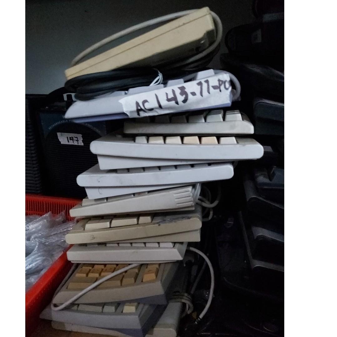 Keyboards Dell Assorted P250 (Category: Computer Keyboard) located in Angeles City. Submitted by edjazmin (Listing ID 255476828, Image 2). Description: Keyboards Dell Assorted etc.. Assorted Mix keyboards Buy now!!! Selling as is Pls Self Inspect ---------------------------------------------- Viewing: No. 544 Acacia St. Dona Belen Subdivision Sto. Cristo Angeles city Pampanga 2009 Office hours : 10am-6pm Mon to Sat ( Sunday can come by Schedule )