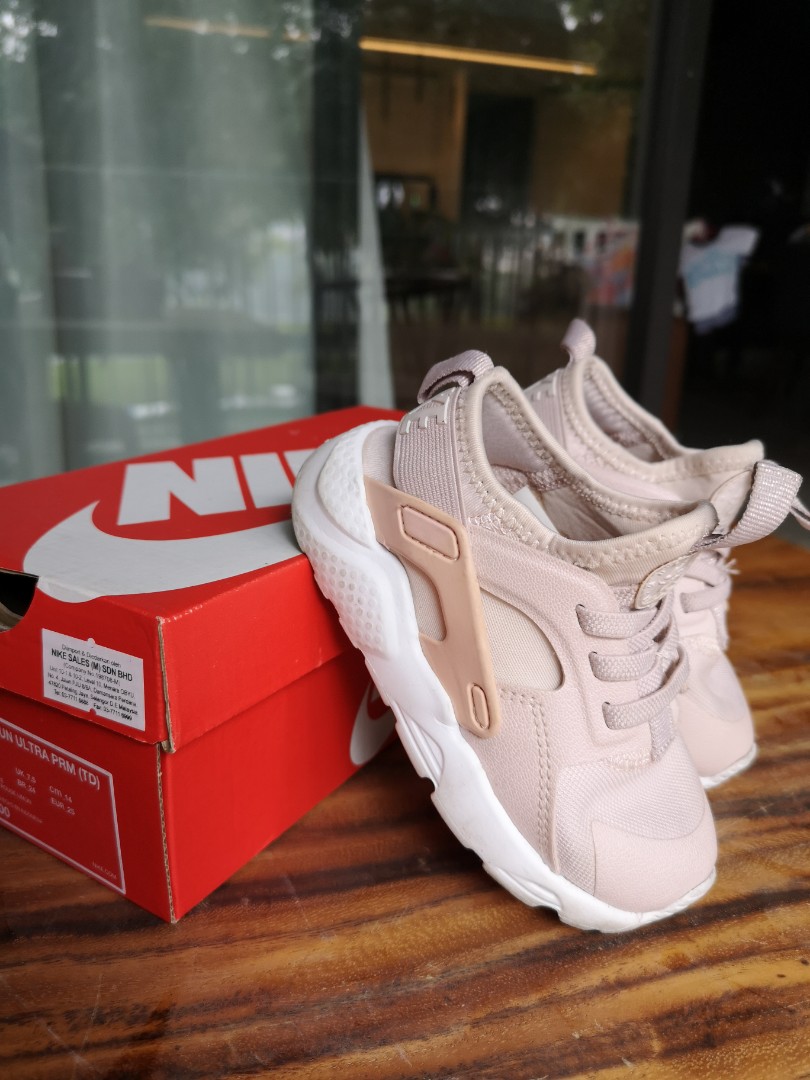 nike huarache kids pink
