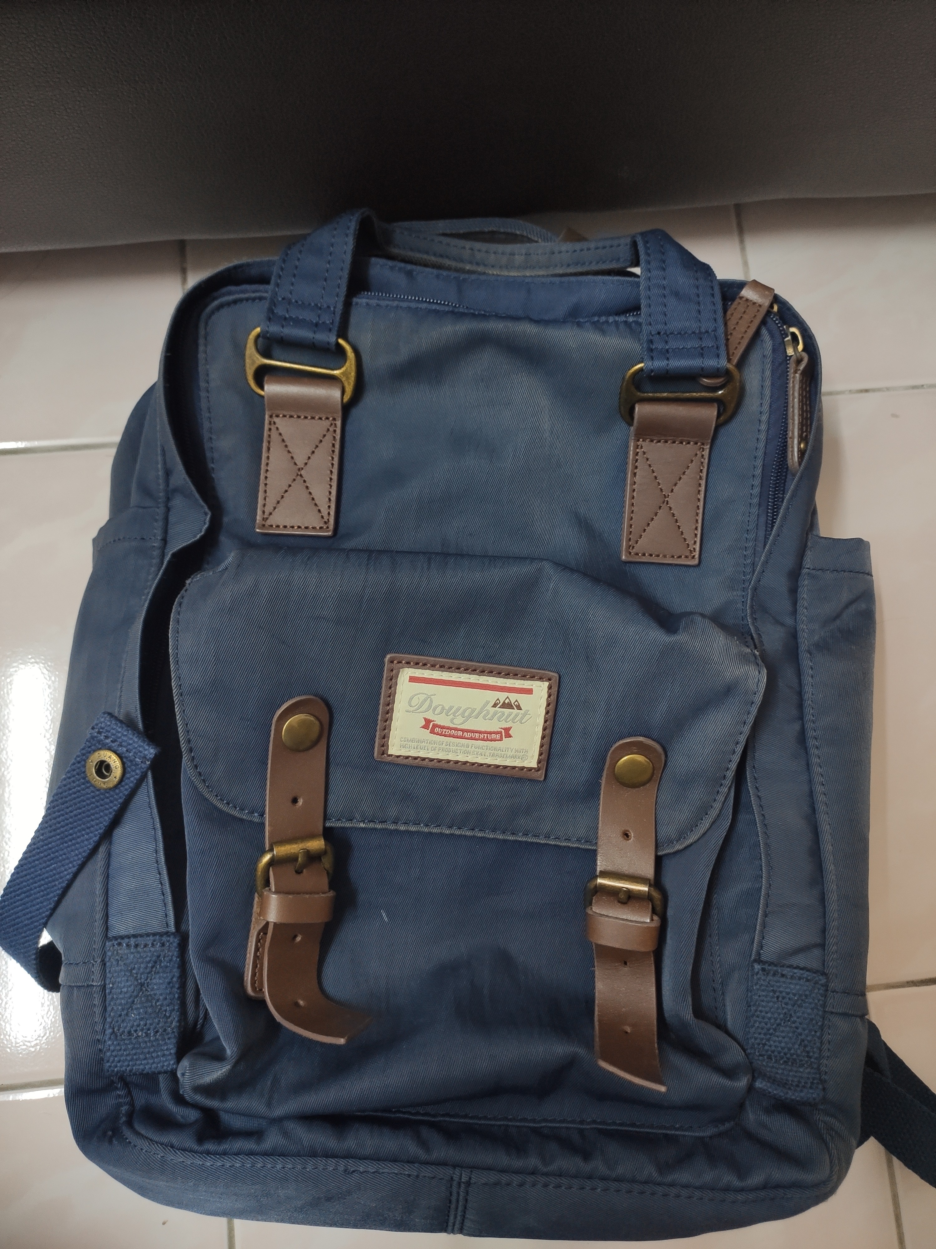 Doughnut macaroon navy clearance