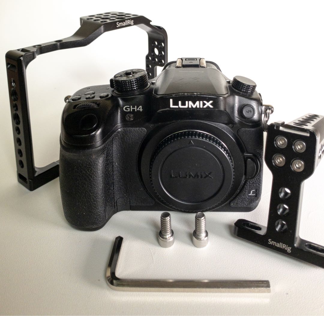 Panasonic GH4 M43 (with VLog) + SmallRig GH4 with Handle (1638