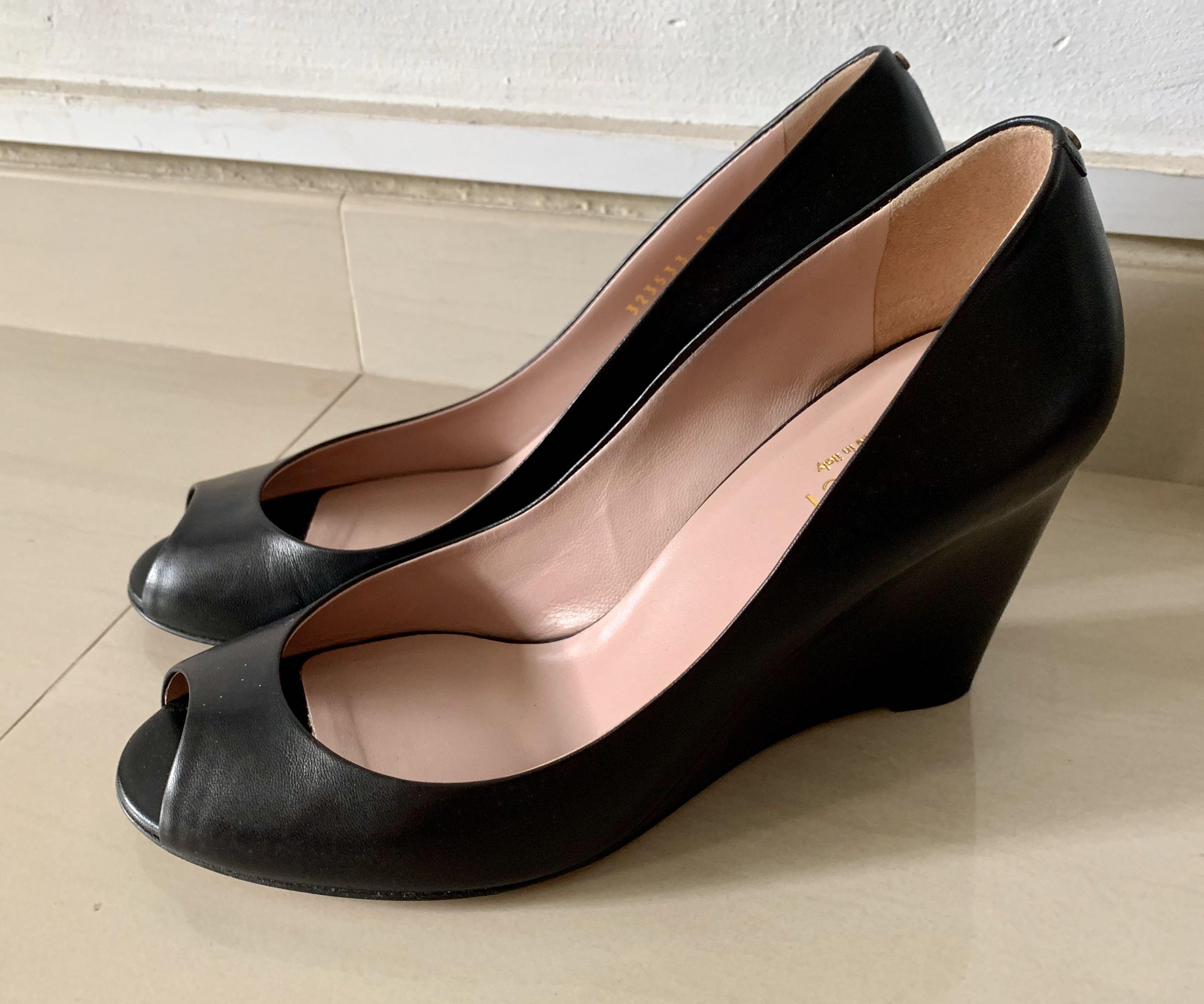 Pre-loved Gucci Leather Peep-toe Wedge 