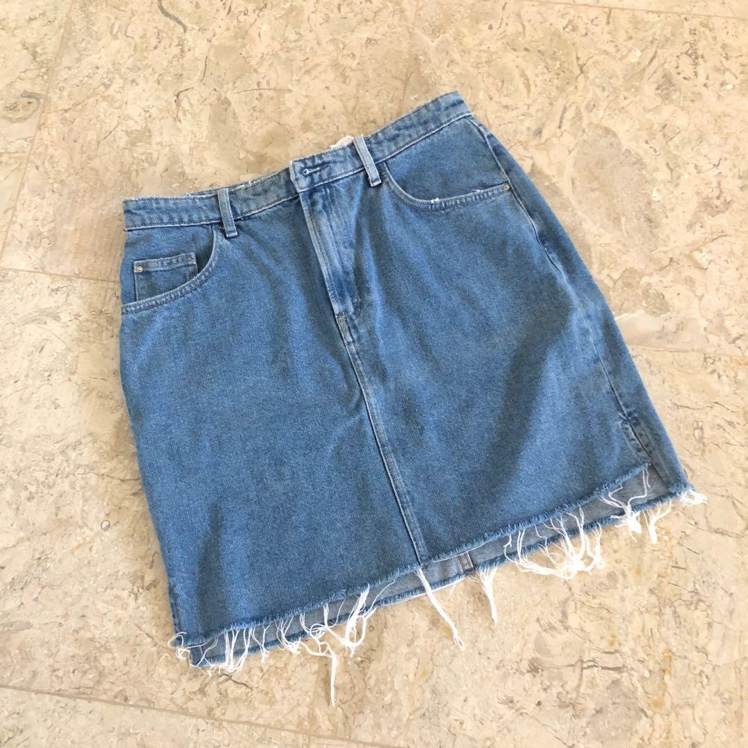 Pre Owned H M Rok Jeans Denim Skirt Fesyen Wanita Pakaian Wanita Bawahan Di Carousell